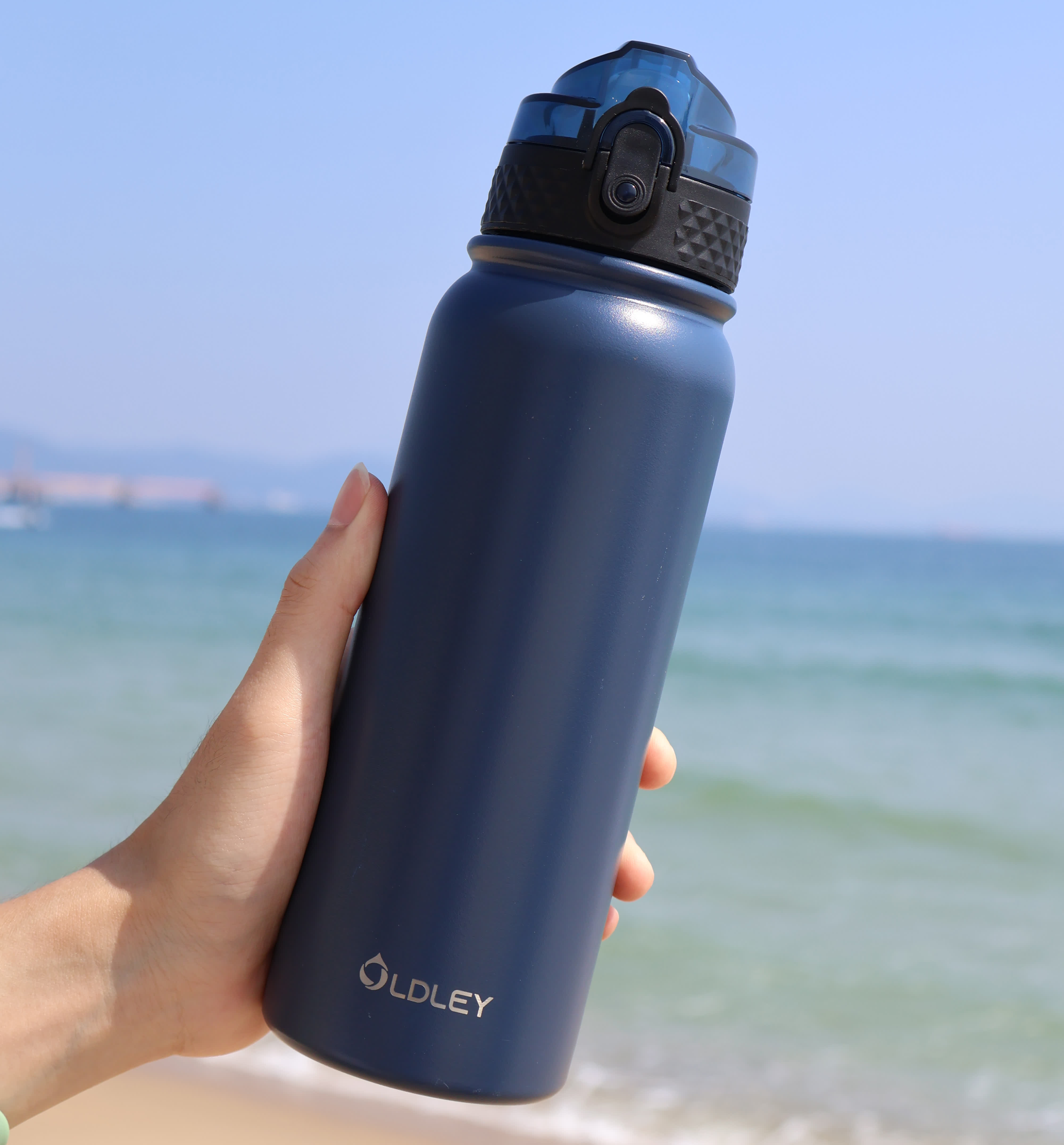 20oz Outdoor Travel Flask - Insulated Water Bottle for Camping - Image 3