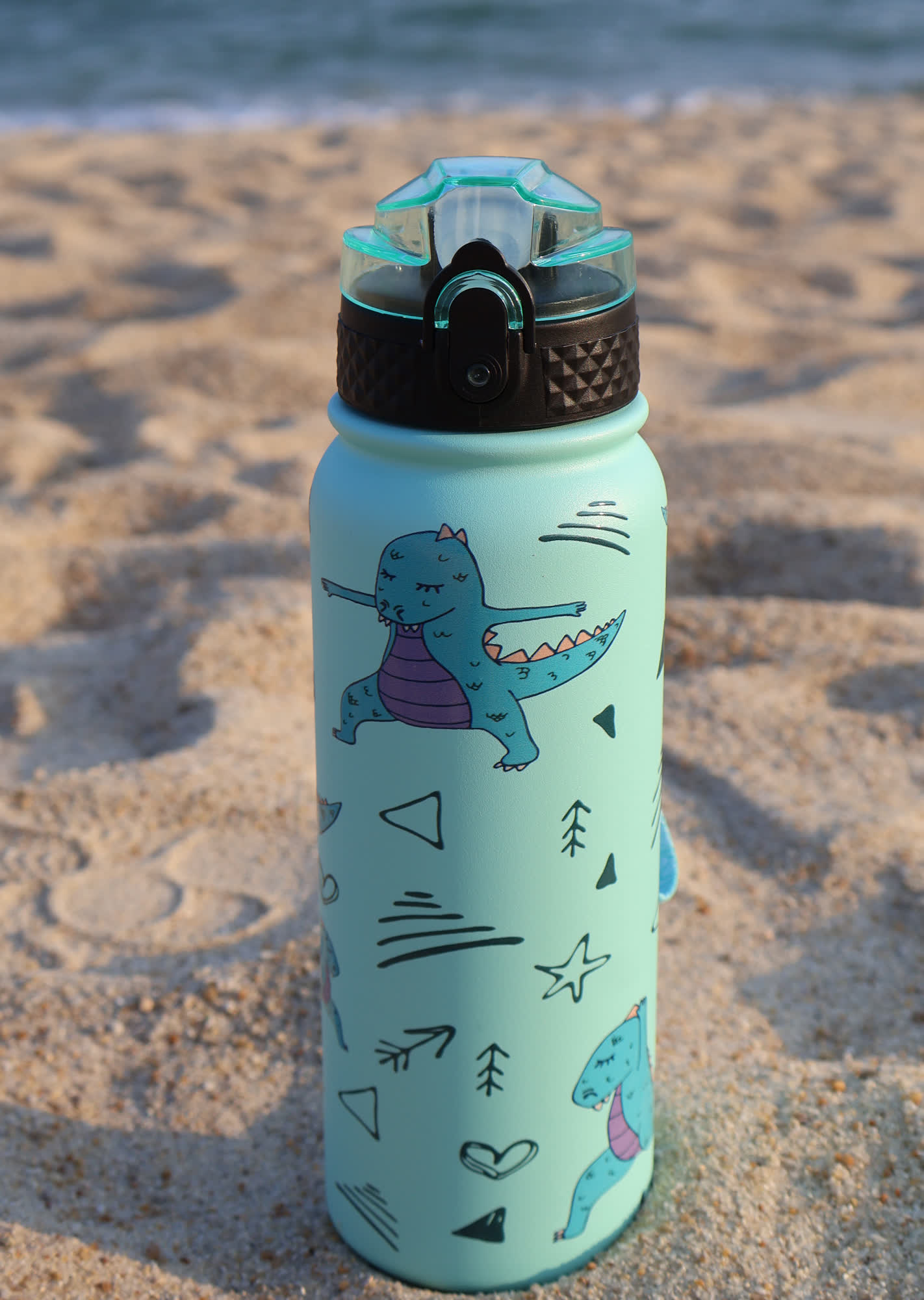 20oz Outdoor Travel Flask - Insulated Water Bottle for Camping - Image 7