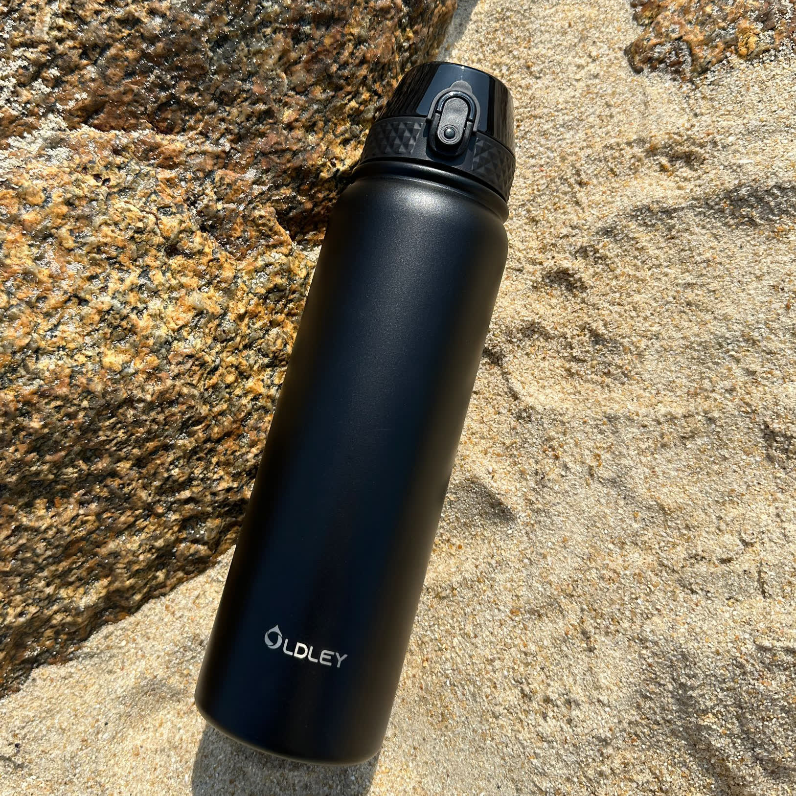 32oz Insulated Water Bottle for Camping - Durable Travel Flask for Hiking - Image 10